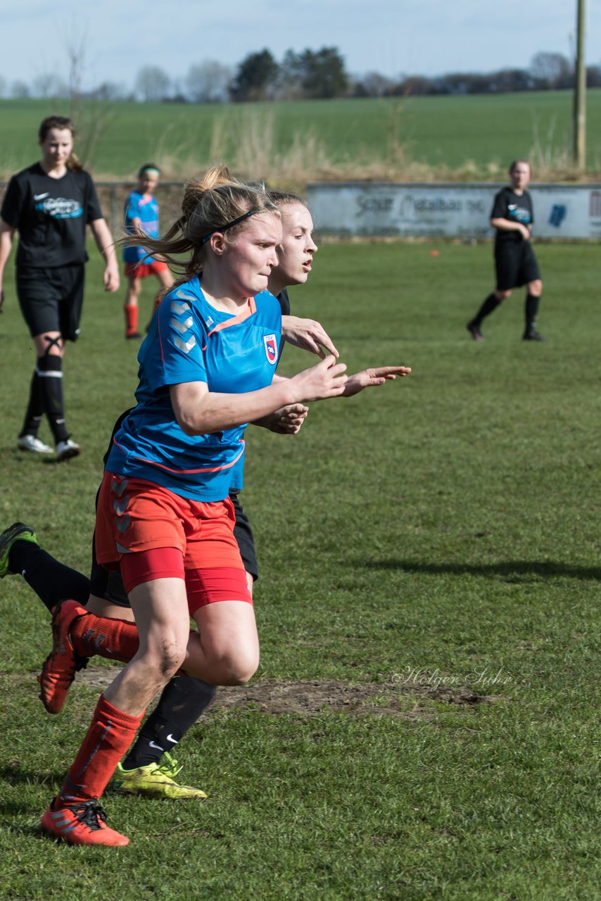 Bild 105 - C-Juniorinnen SV Steinhorst/Labenz - TSV Friedrichsberg-Busdorf : Ergebnis: 5:0